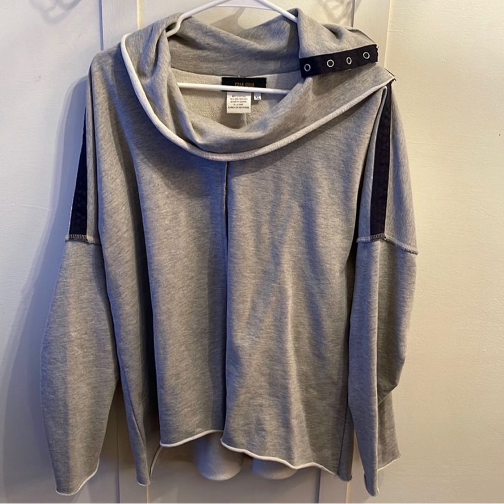 Cute Bala Bala gray cowl neck sweatshirt-Like NEW!